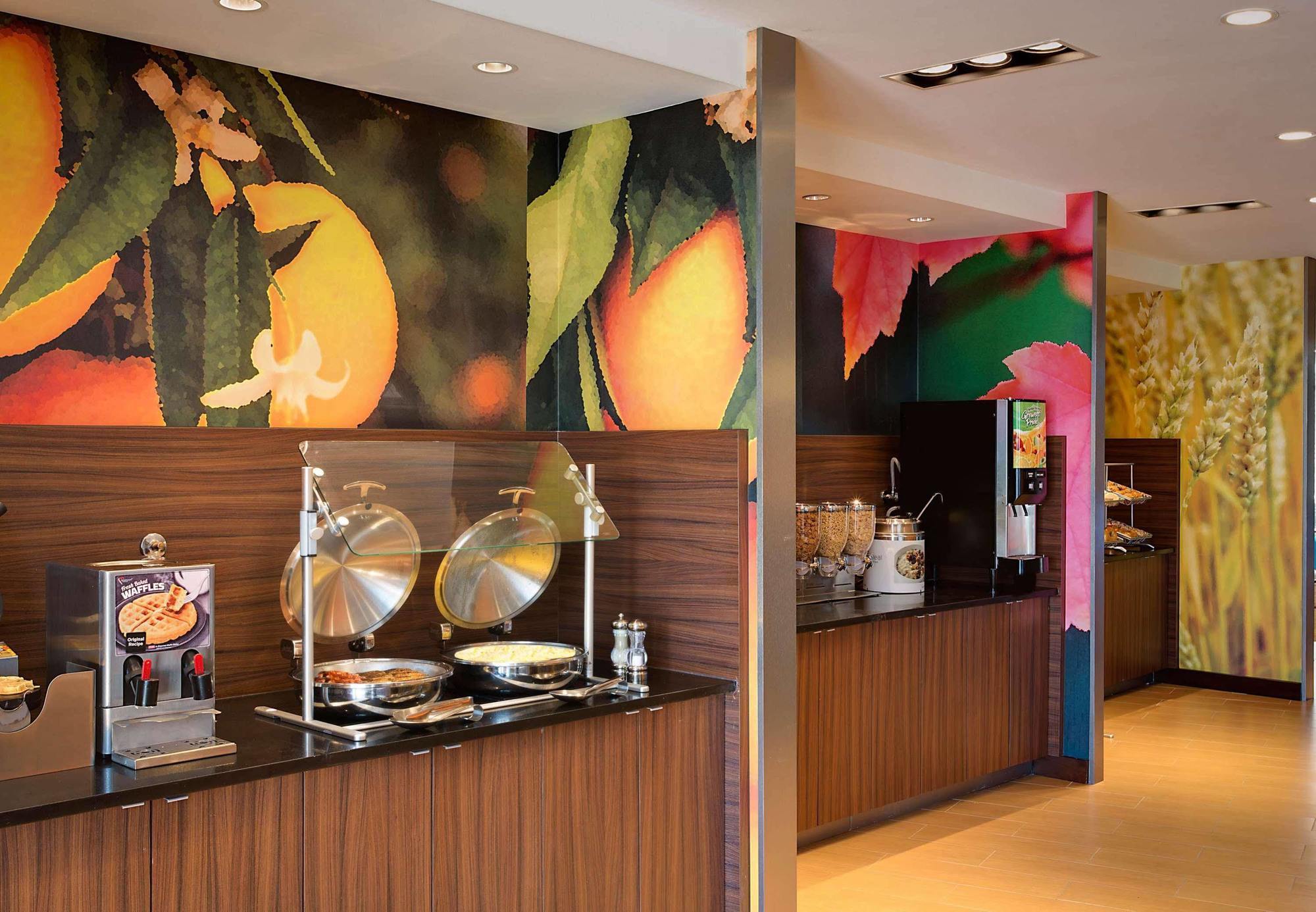 Fairfield & By Marriott West/i-30 Hotel 3*