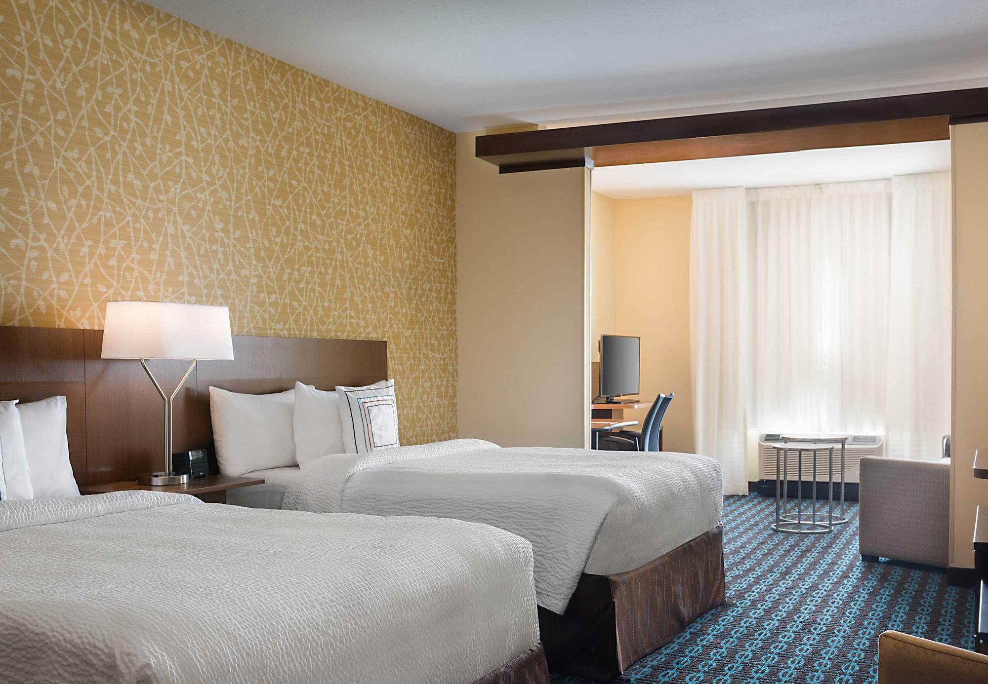Fairfield & By Marriott West/i-30