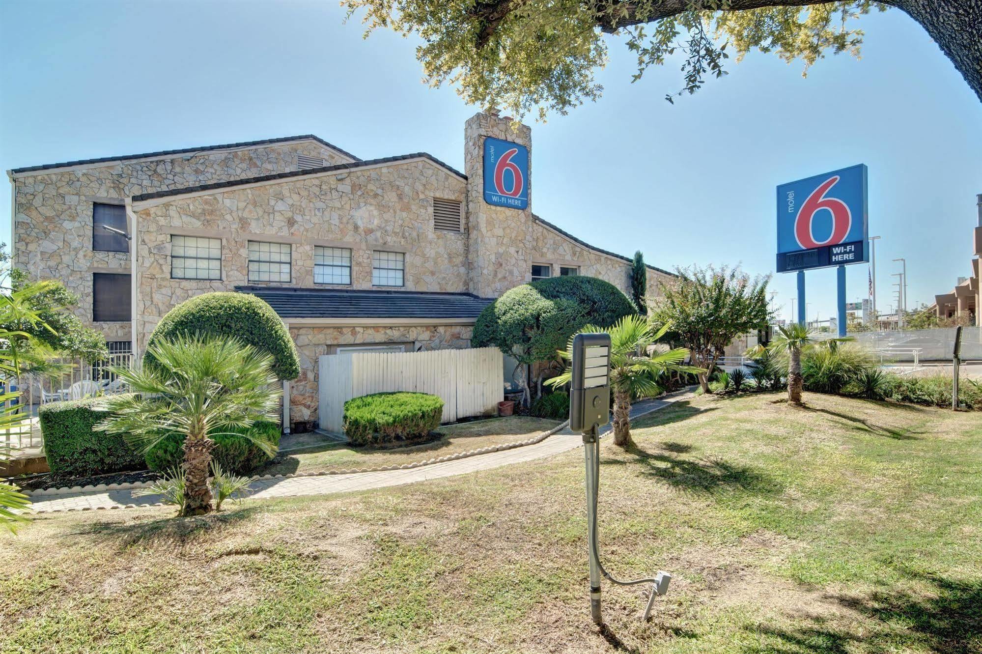 6-dallas, Tx - Forest Lane 2*