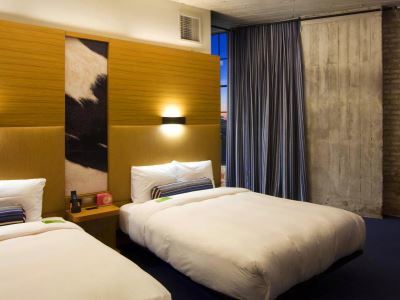 Aloft Downtown 3*