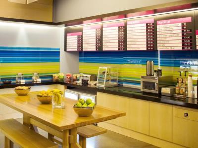 Aloft Downtown Hotel 3*