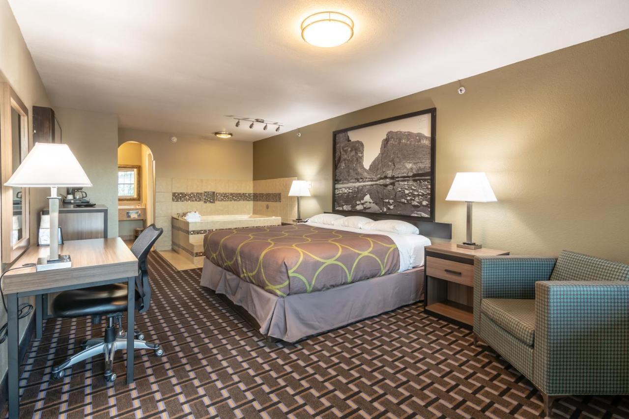 Super 8 East Near Fair Park Downtown 2* Dallas