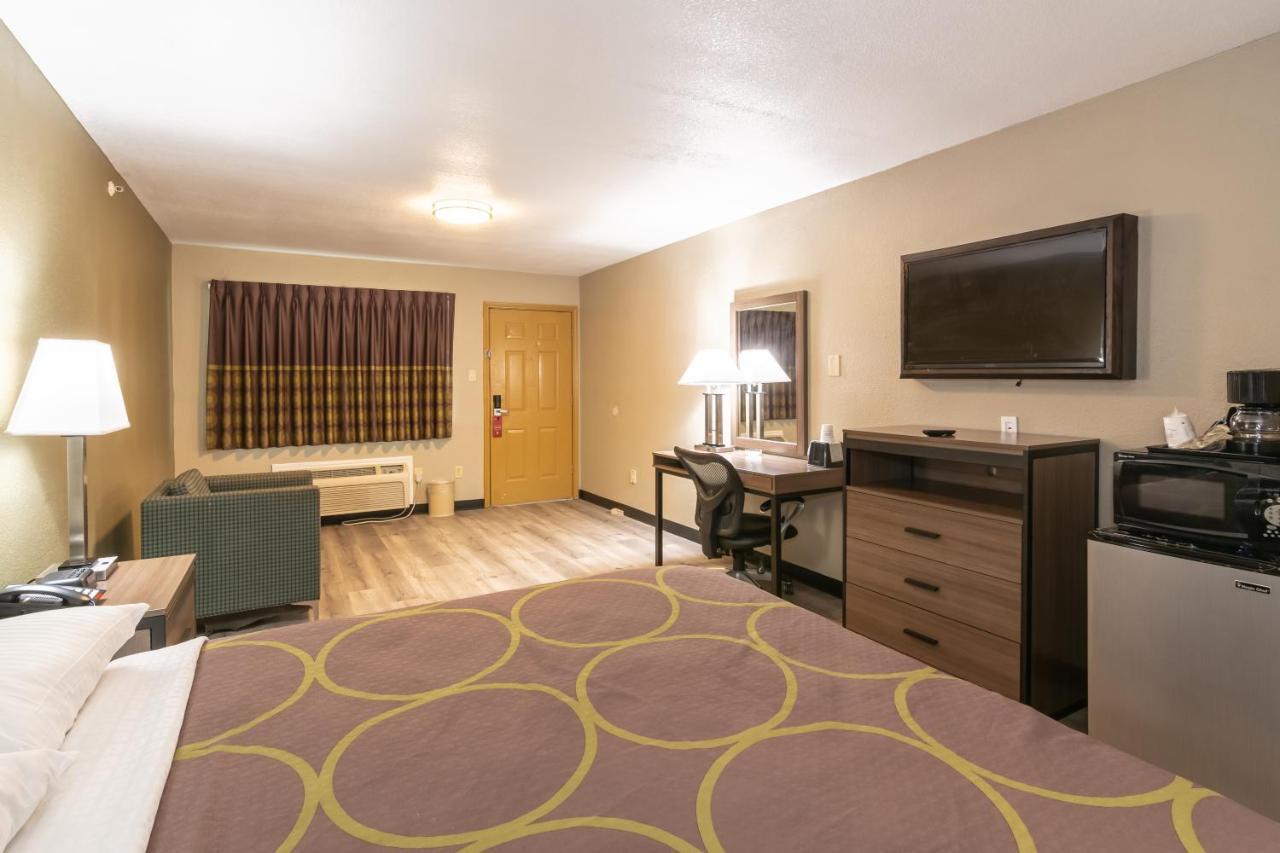 Super 8 East Near Fair Park Downtown Dallas
