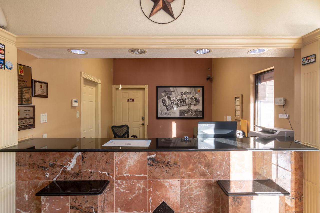 Hotel Super 8 East Near Fair Park Downtown 2*