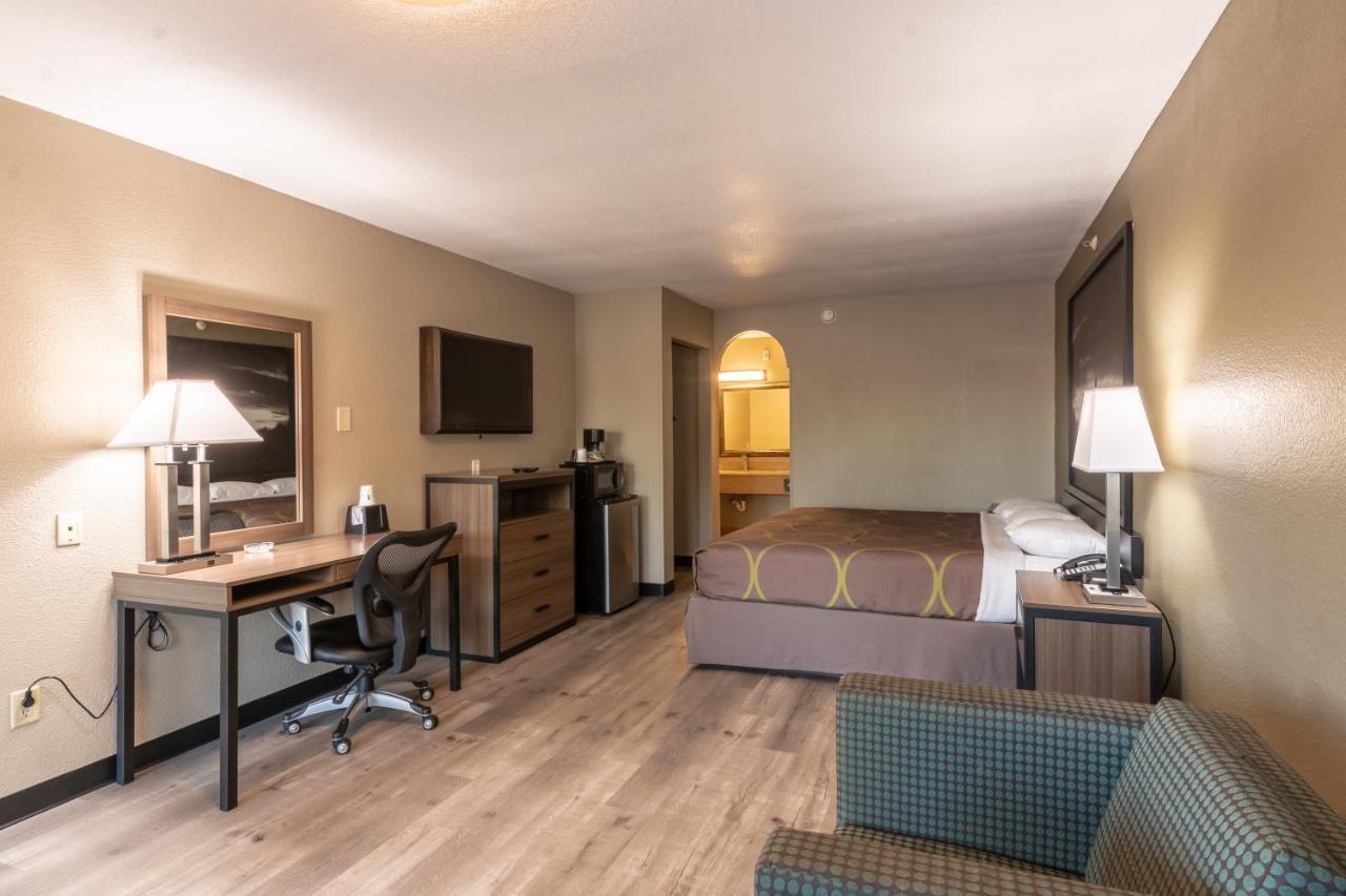 Super 8 East Near Fair Park Downtown Hotel Dallas