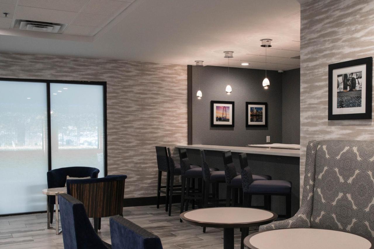 Wingate By Wyndham Field Hotel Dallas