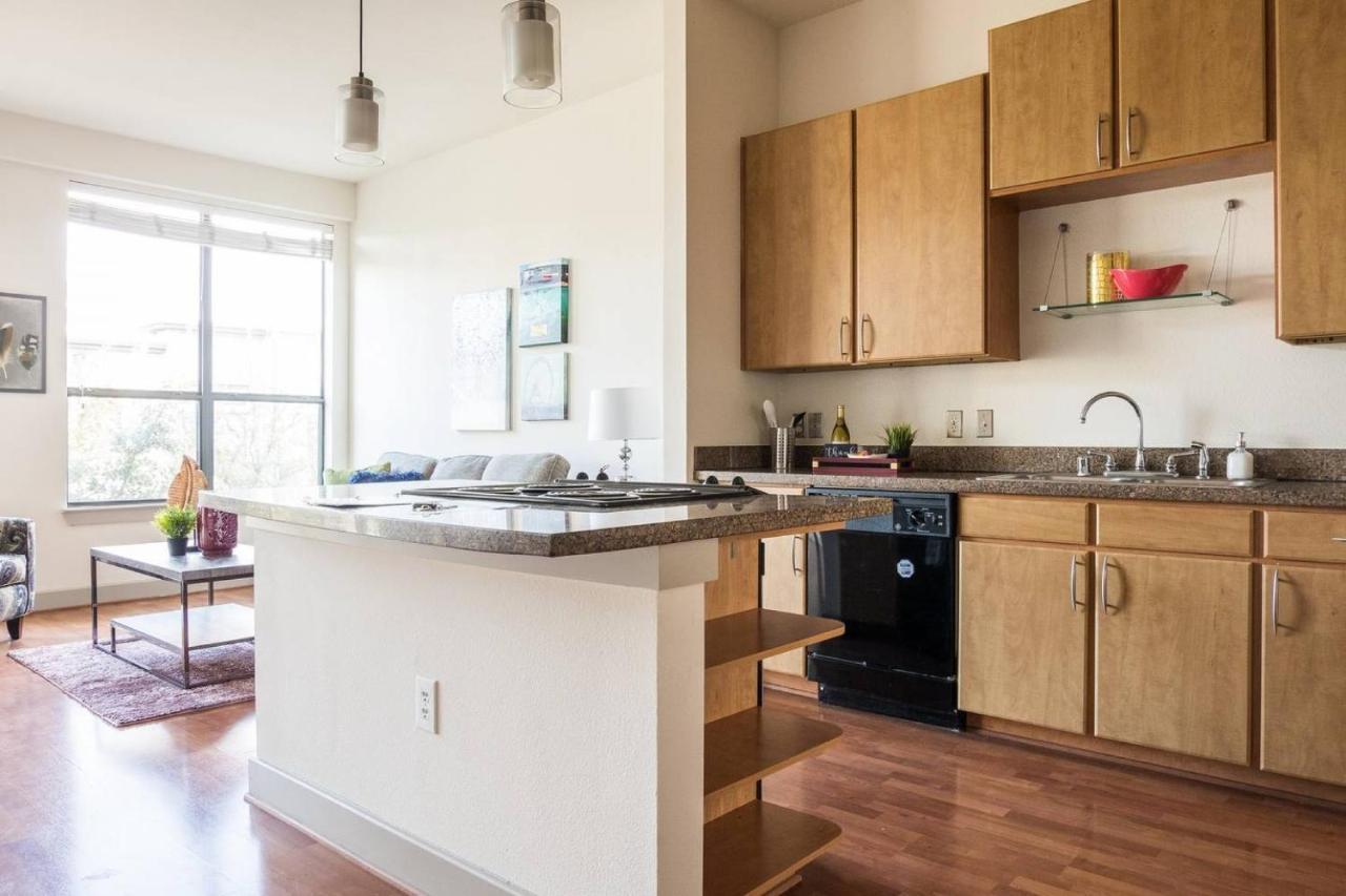 Apartment Frontdesk 2525 Reagan St Apts Uptown *