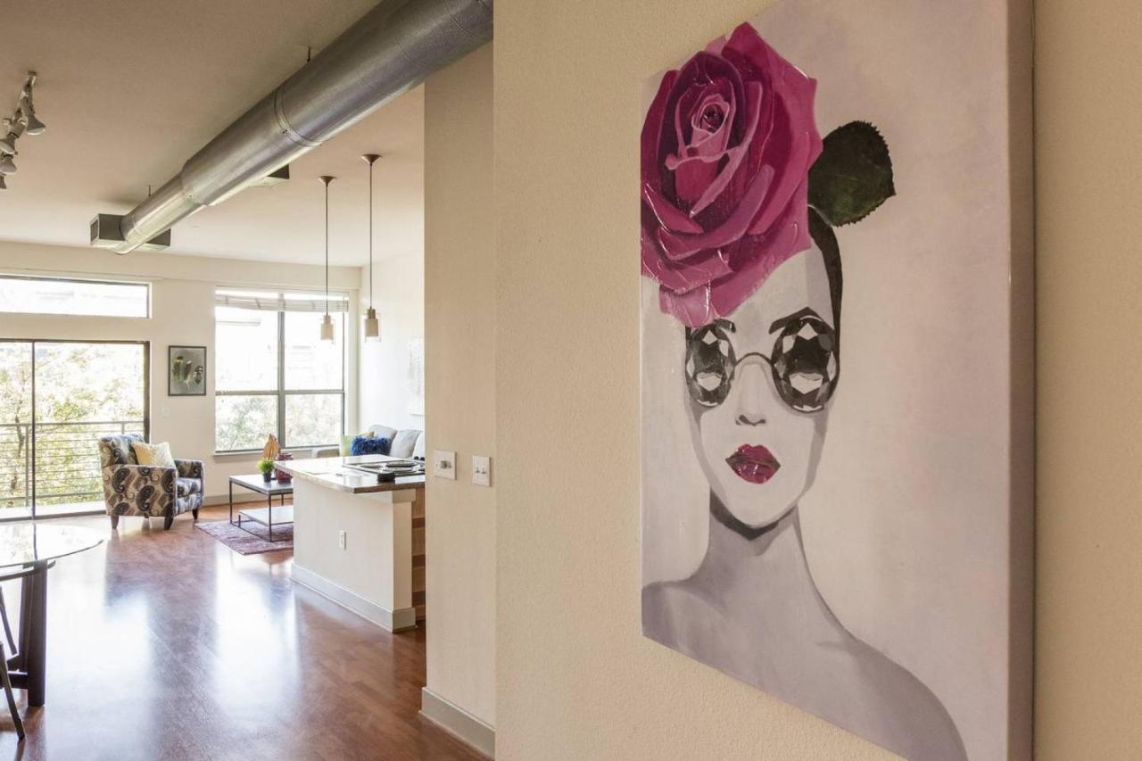 Frontdesk 2525 Reagan St Apts Uptown Apartment *
