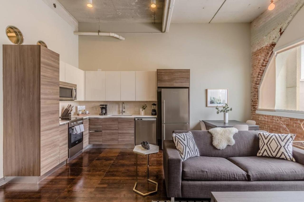 Abode - Downtown Convention Center *