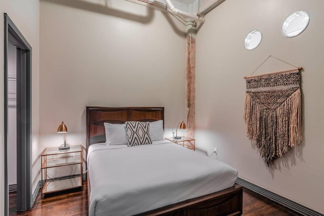 Abode - Downtown Convention Center *
