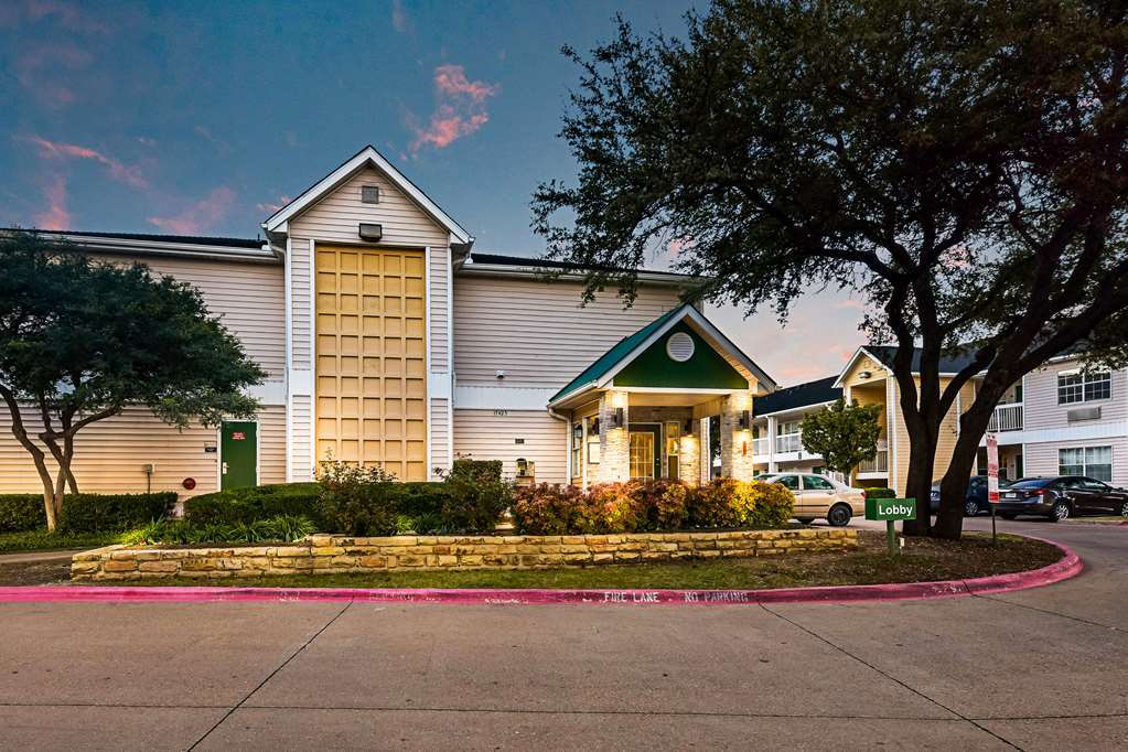 Hometowne - North Addison Tollway * Dallas