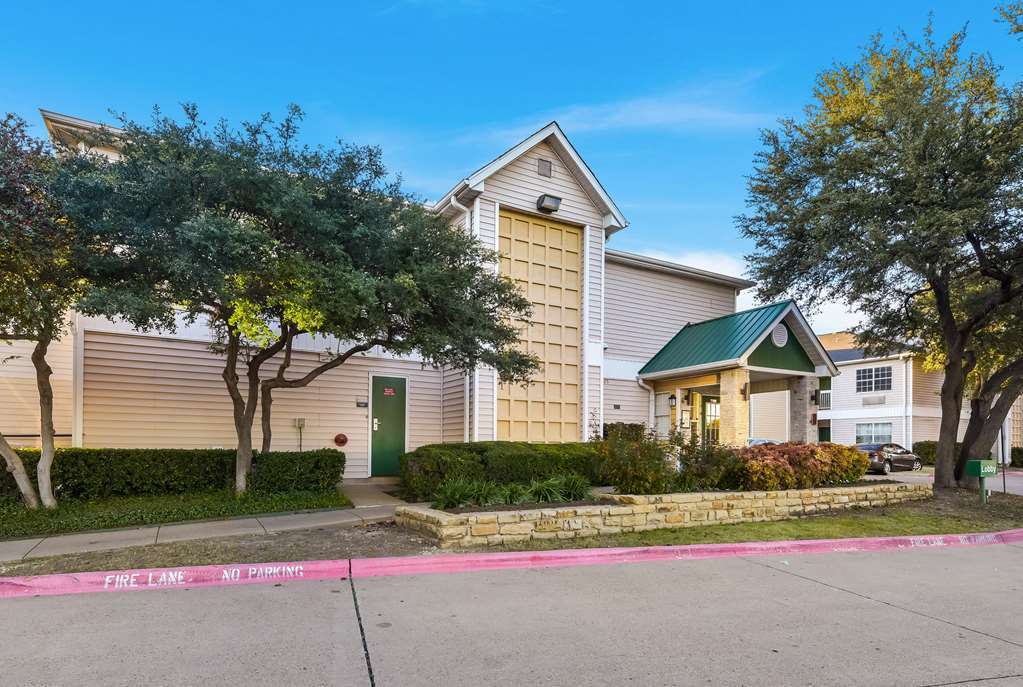 Hometowne - North Addison Tollway Hotel *