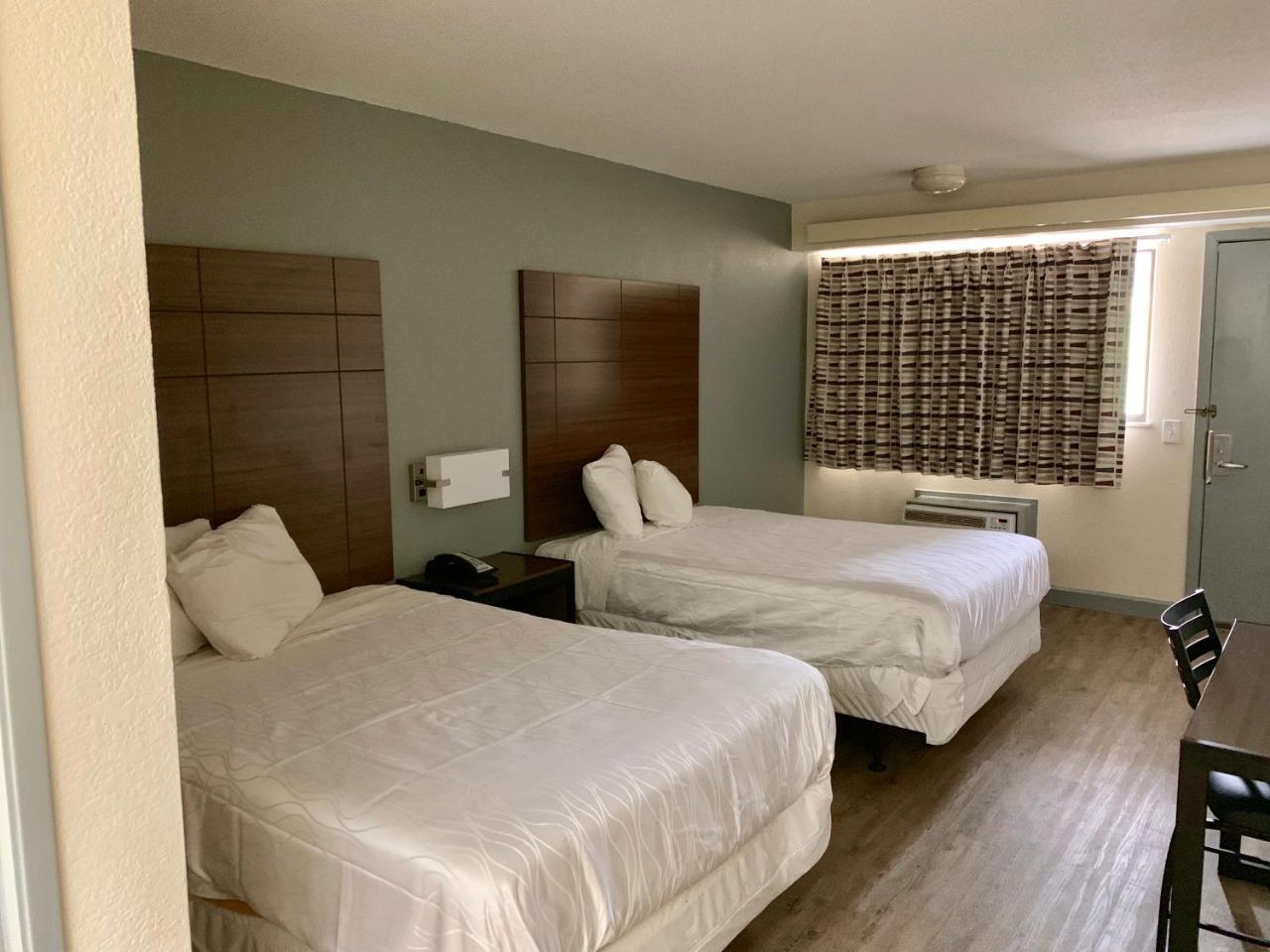 Field Hotel Dallas