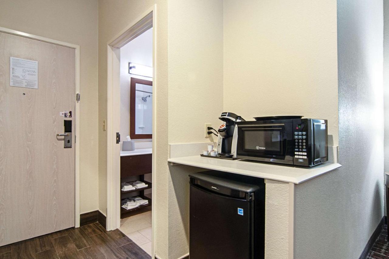 Hotel Comfort Nw Near Field 3*