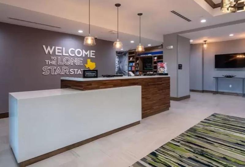 Hotel Hampton & East