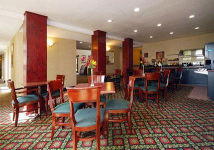 Comfort & Field-dallas Market Center Hotel
