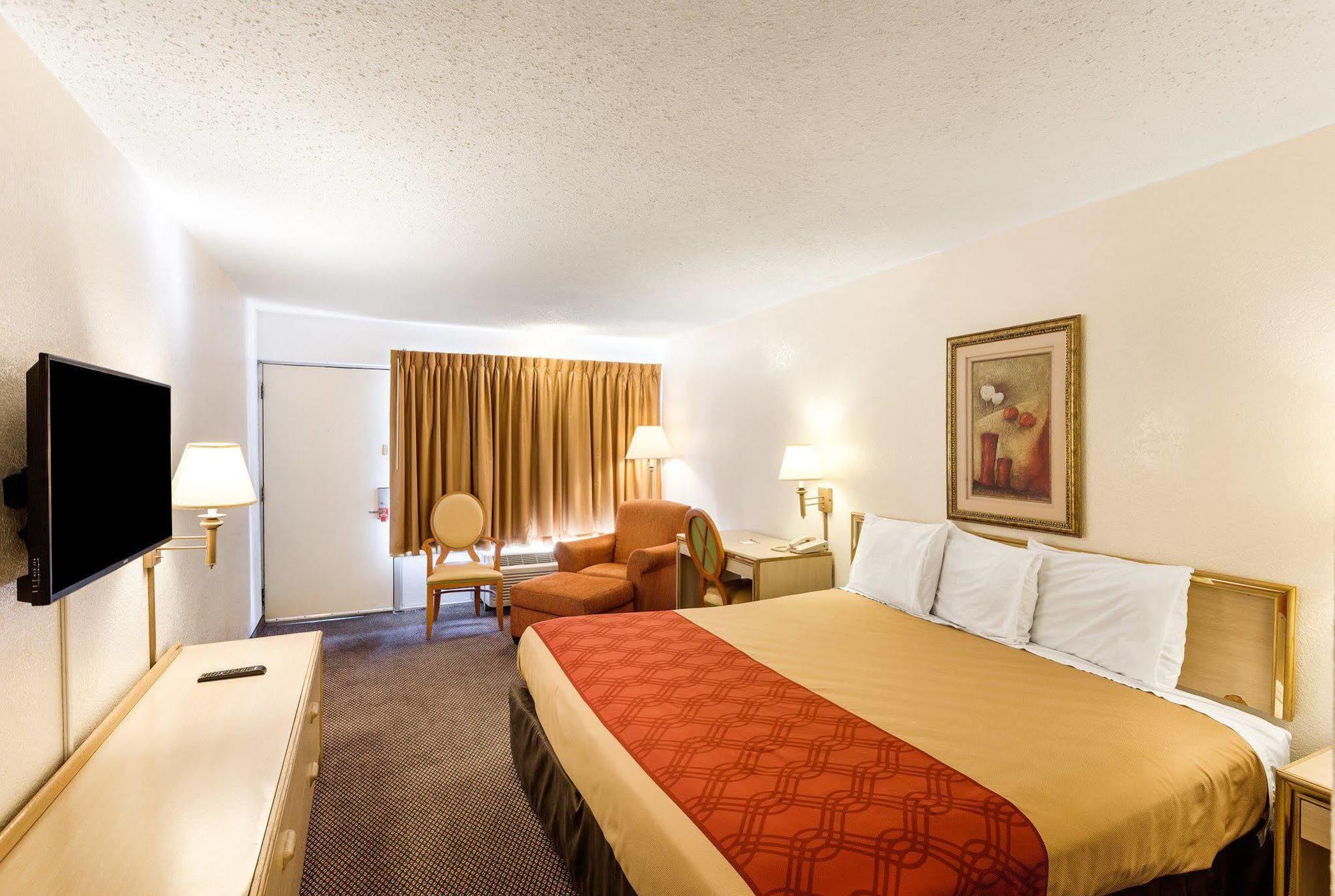 Econo Airport I-35 North Motel 2*