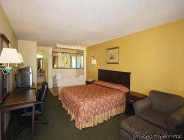 Super 8 East Near Fair Park Downtown Hotel Dallas