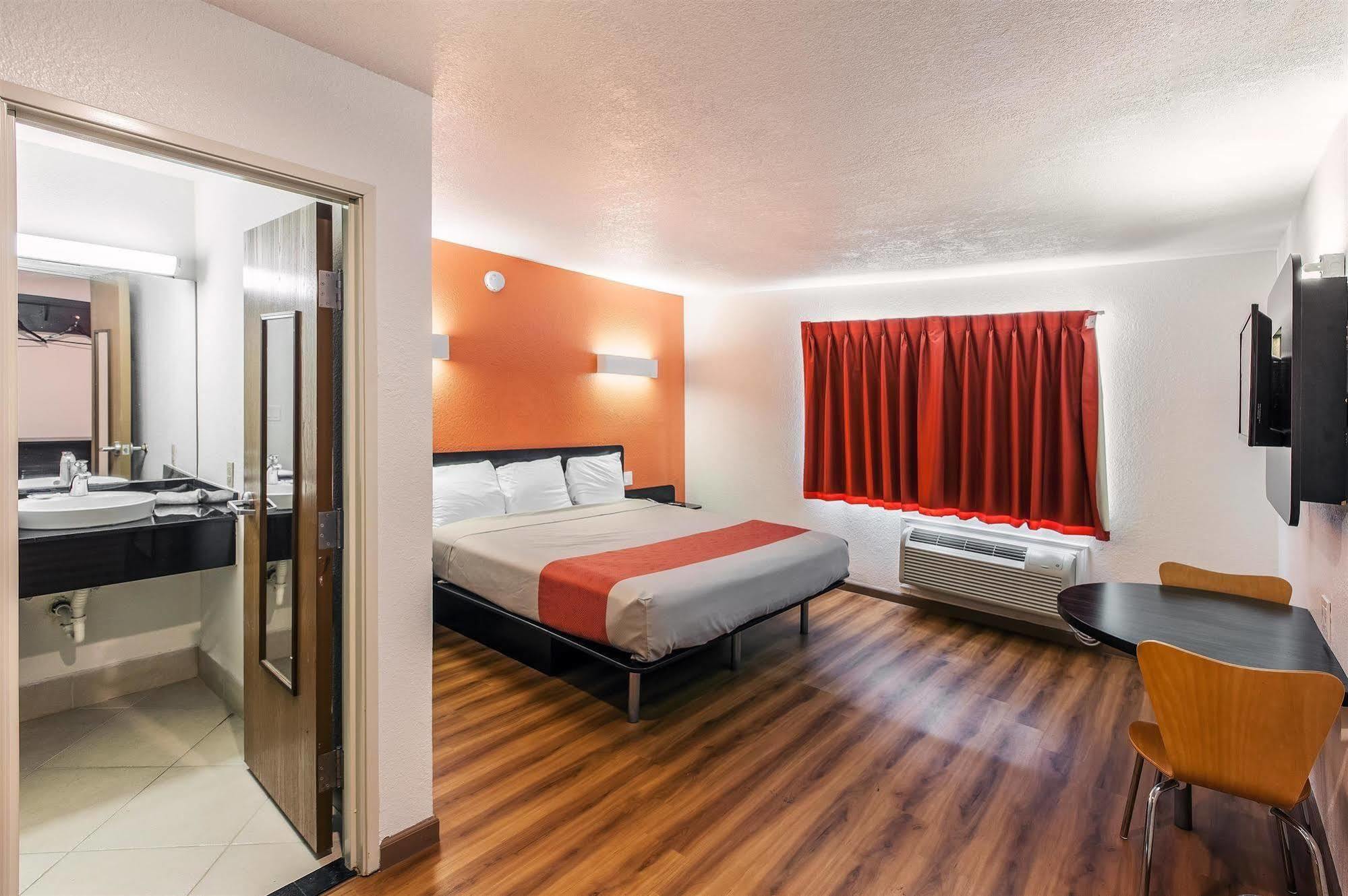 6-dallas, Tx - South Hotel