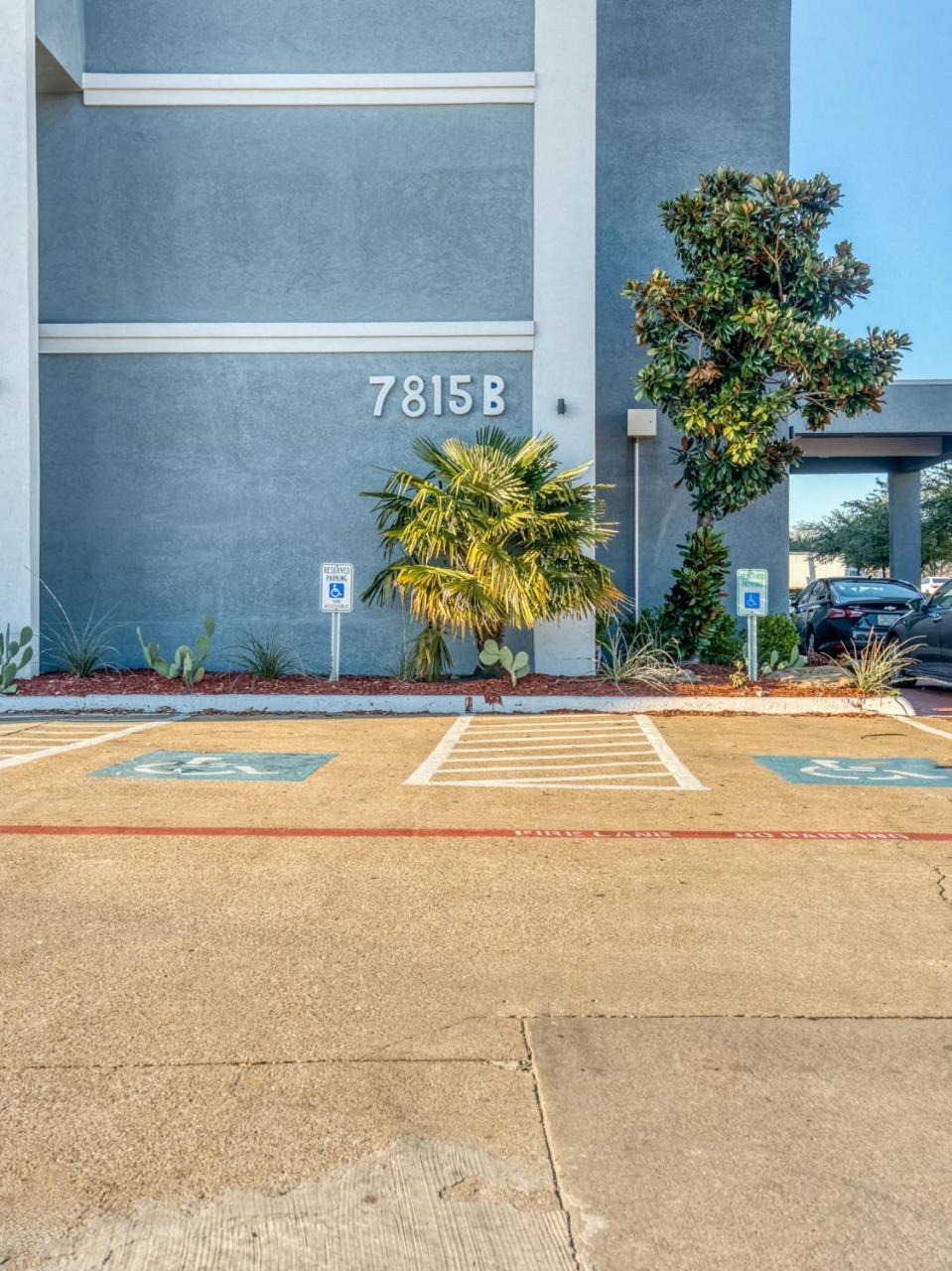Alexis & Banquets Park Galleria 3*
