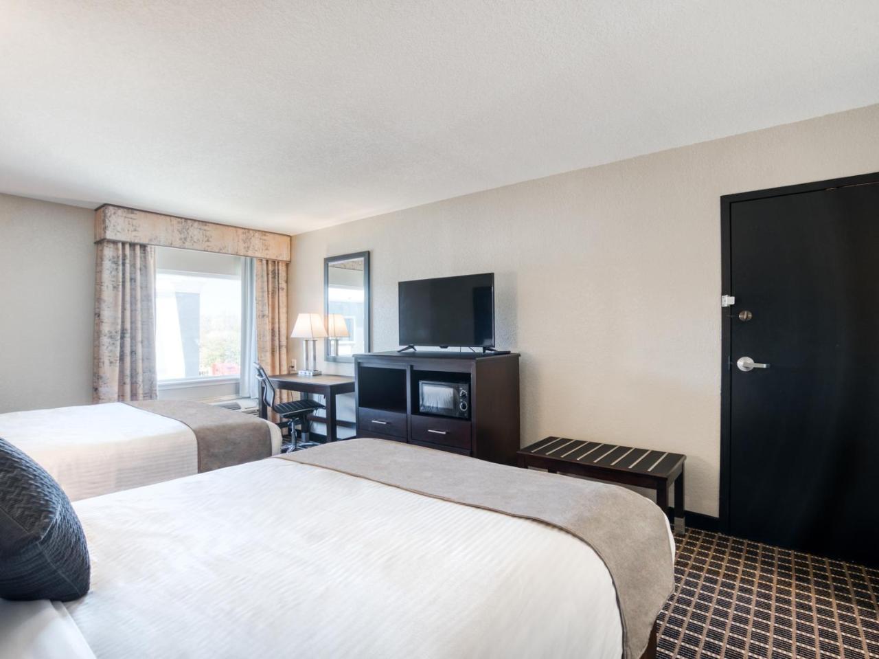Alexis & Banquets Park Galleria Hotel 3*