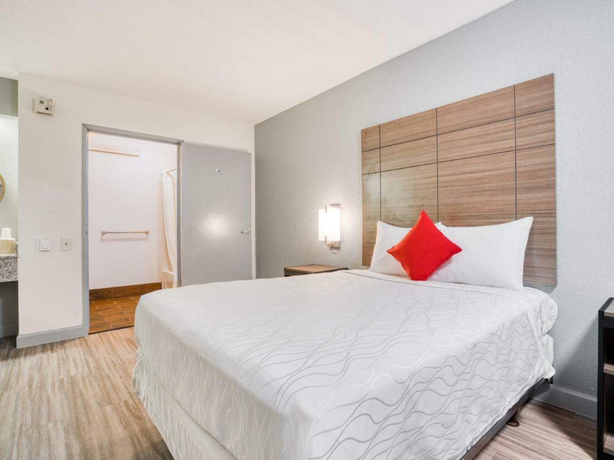 Field Hotel Dallas