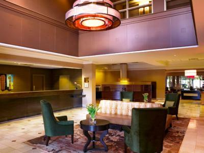 Sheraton Market Center 4*