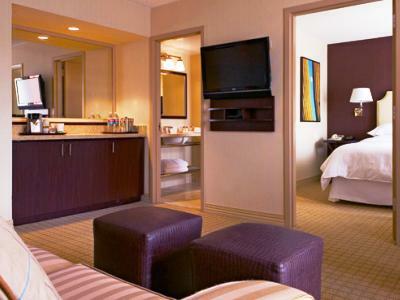 Sheraton Market Center Hotel 4*