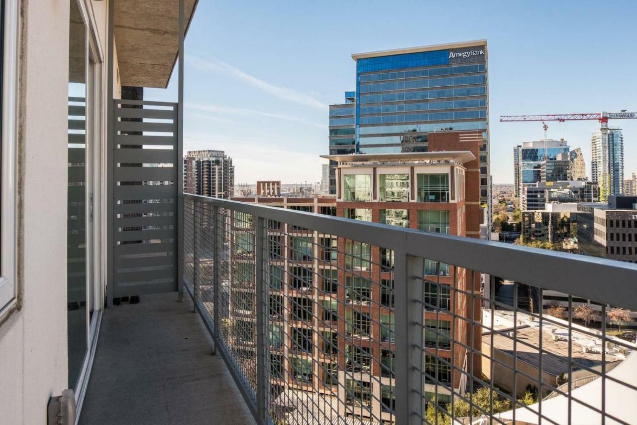 Apartment Frontdesk Uptown Downtown Dallas View Apts Dallas
