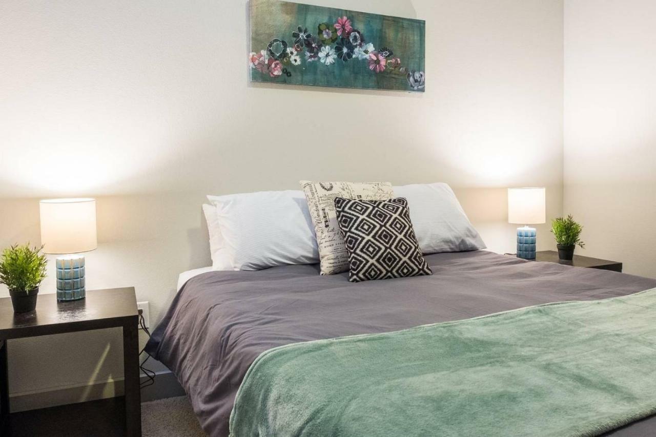 Apartment Frontdesk Uptown Downtown Dallas View Apts Dallas