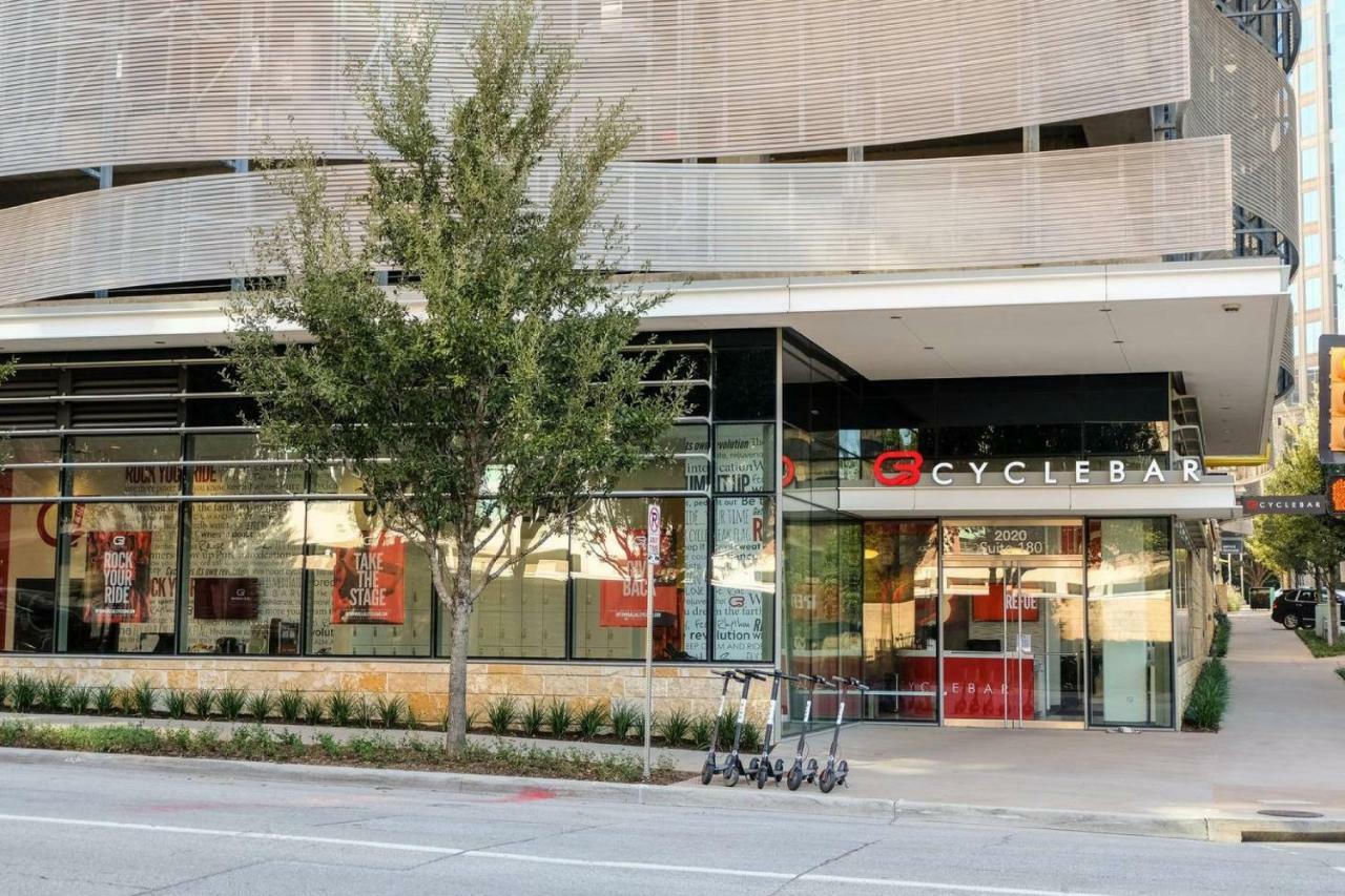 Frontdesk Uptown Downtown Dallas View Apts