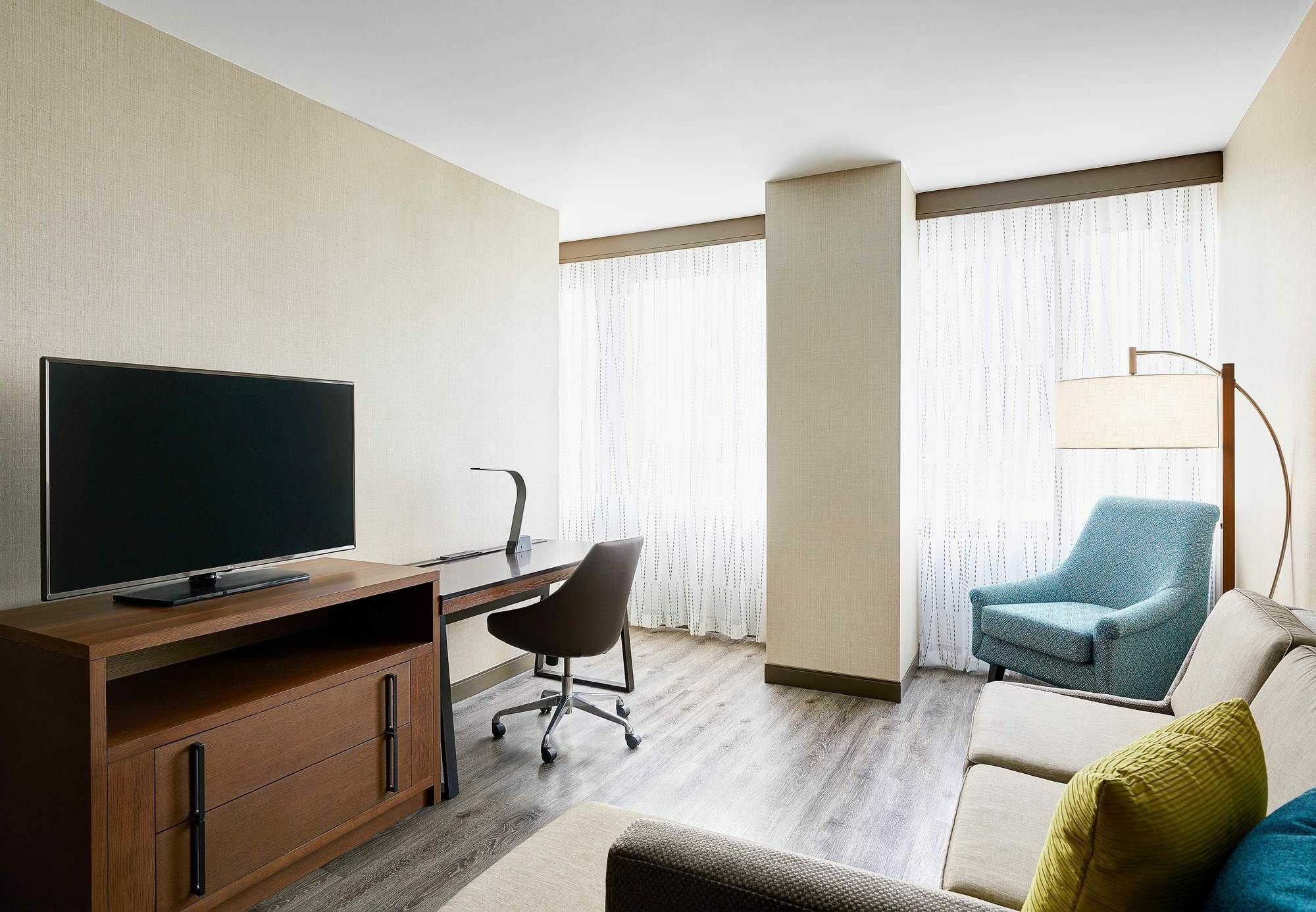 By Marriott Downtown 3* Dallas