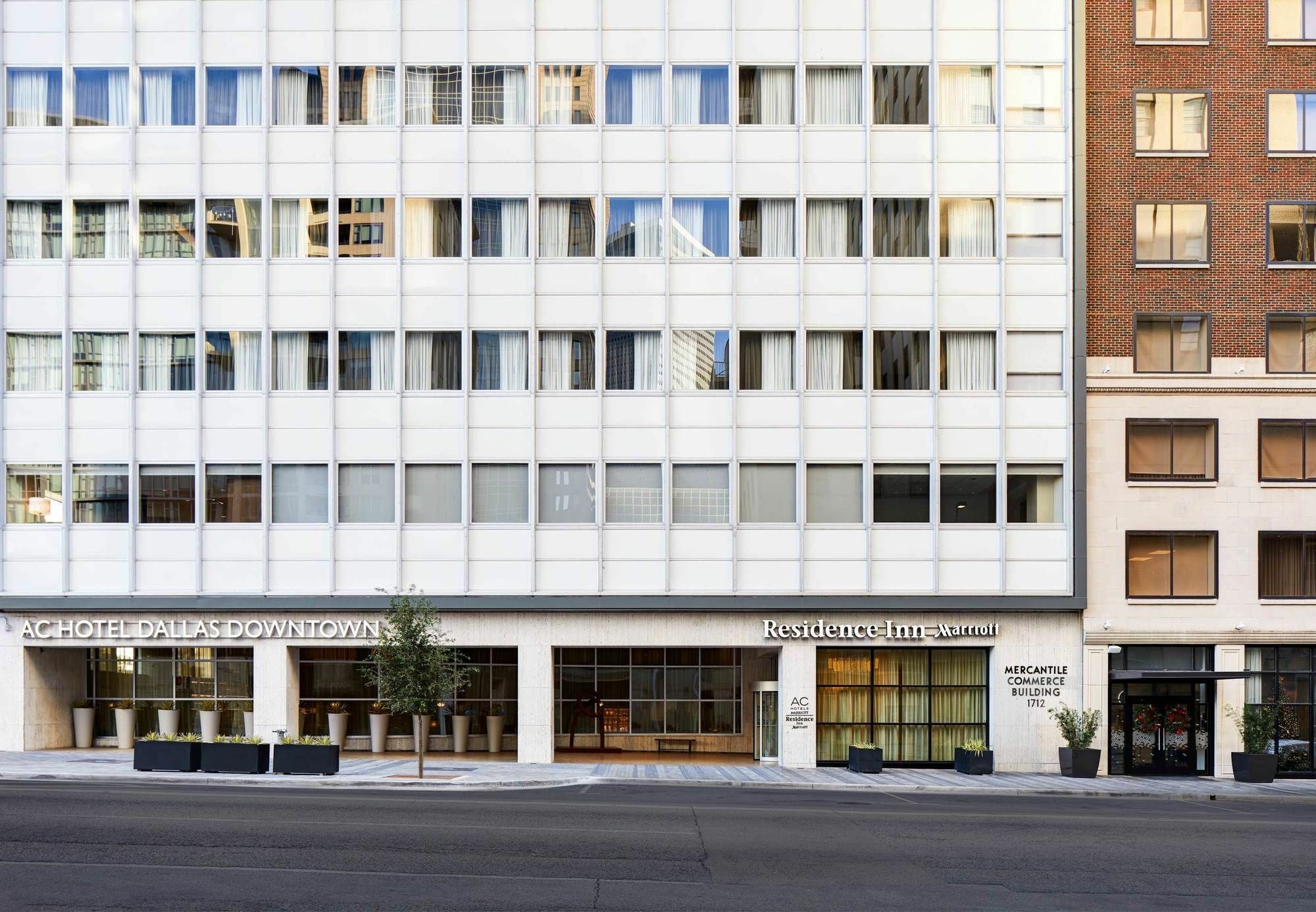 Hotel By Marriott Downtown Dallas