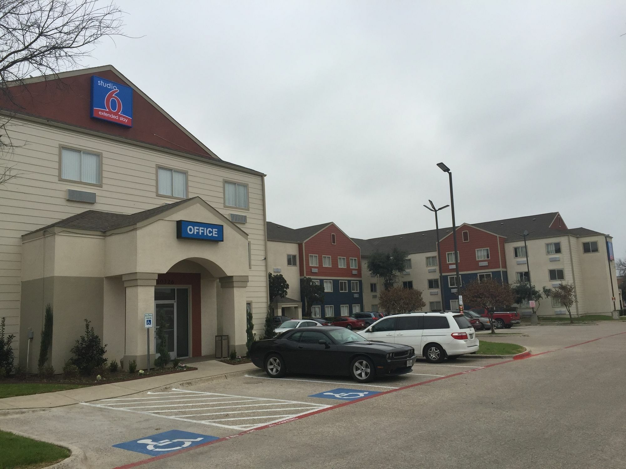 Hotel 6-dallas, Tx