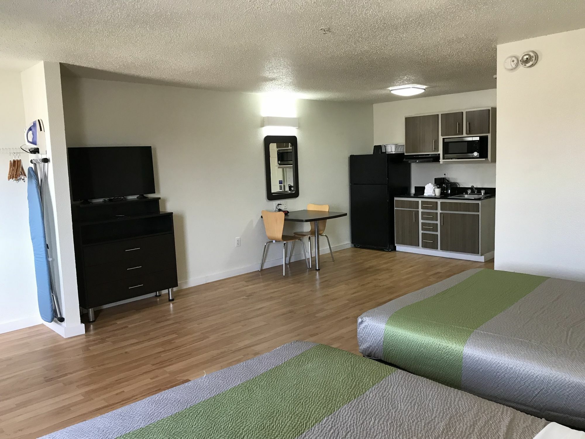 Hotel 6-dallas, Tx 2*