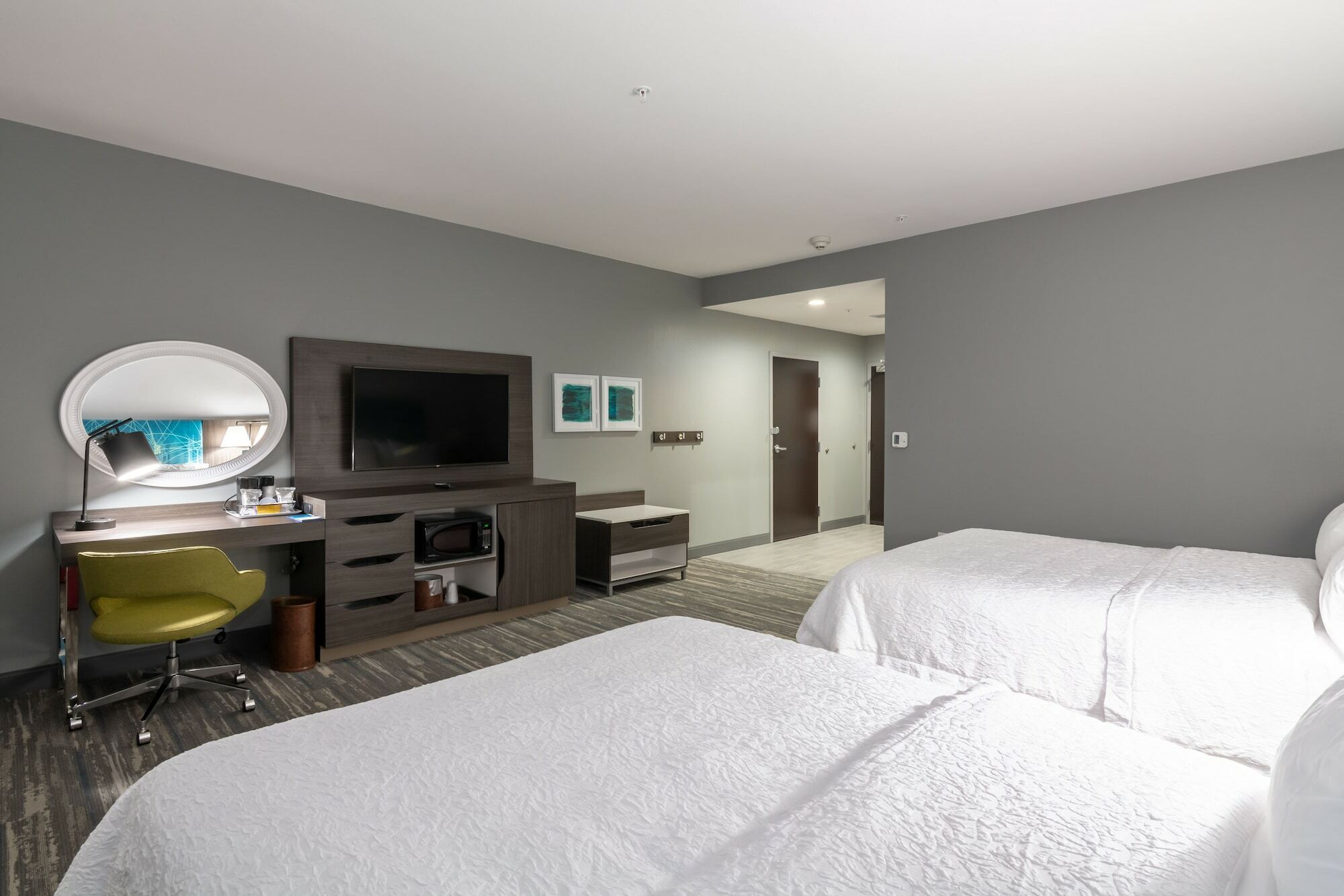 Hampton & East Hotel 3*