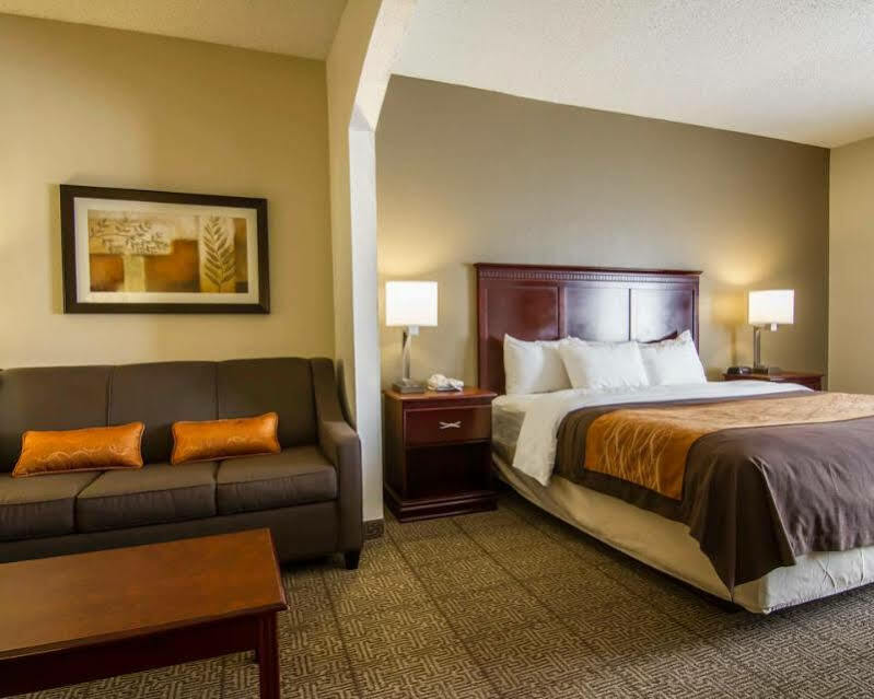 Comfort & Field-dallas Market Center Dallas