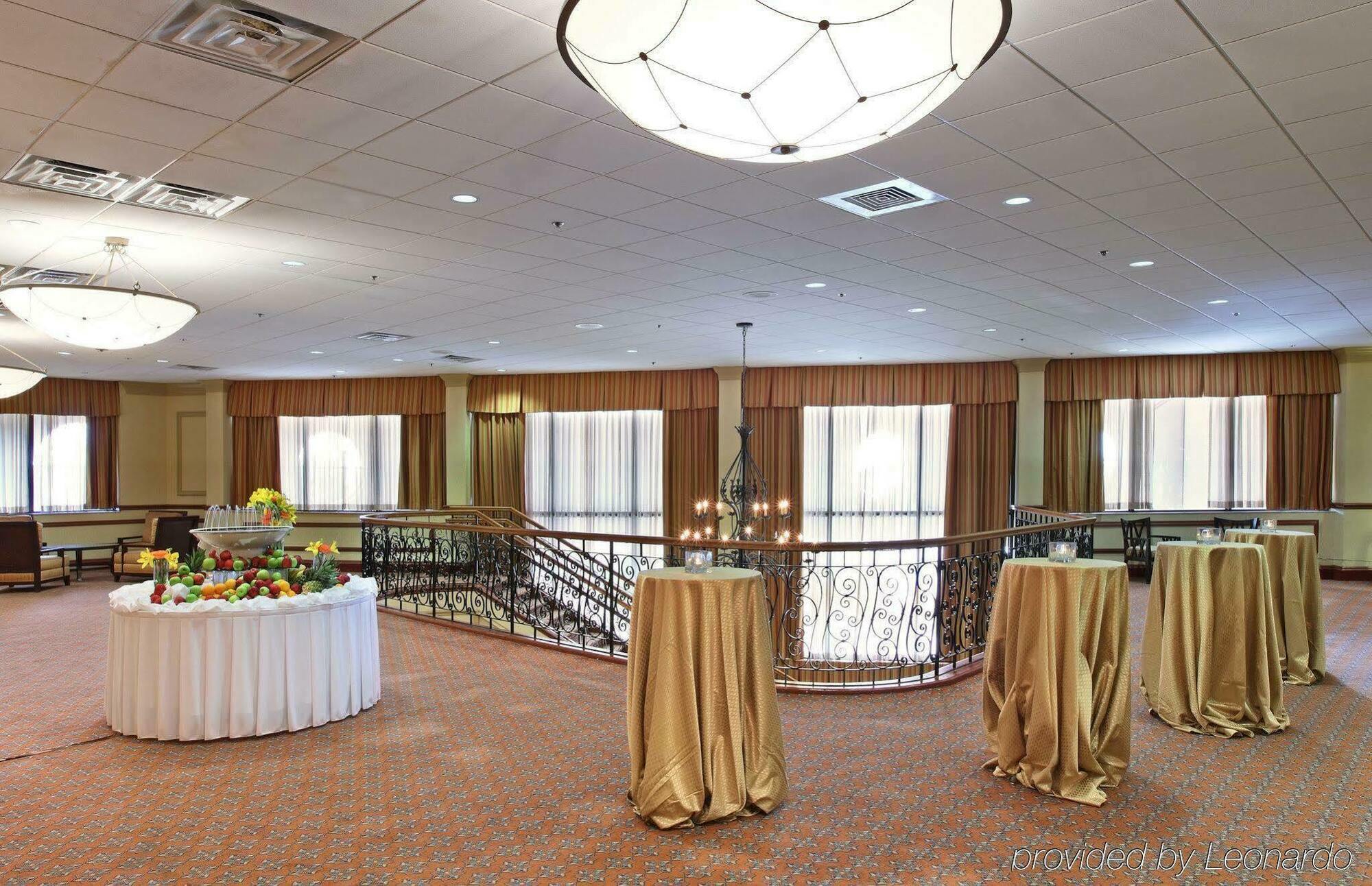Crowne Plaza Market Ctr - Field, An Ihg Dallas