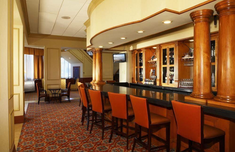 Crowne Plaza Market Ctr - Field, An Ihg Hotel