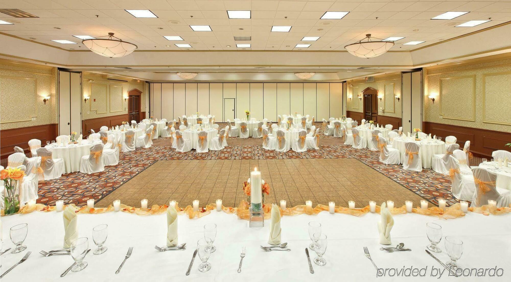 Crowne Plaza Market Ctr - Field, An Ihg Dallas