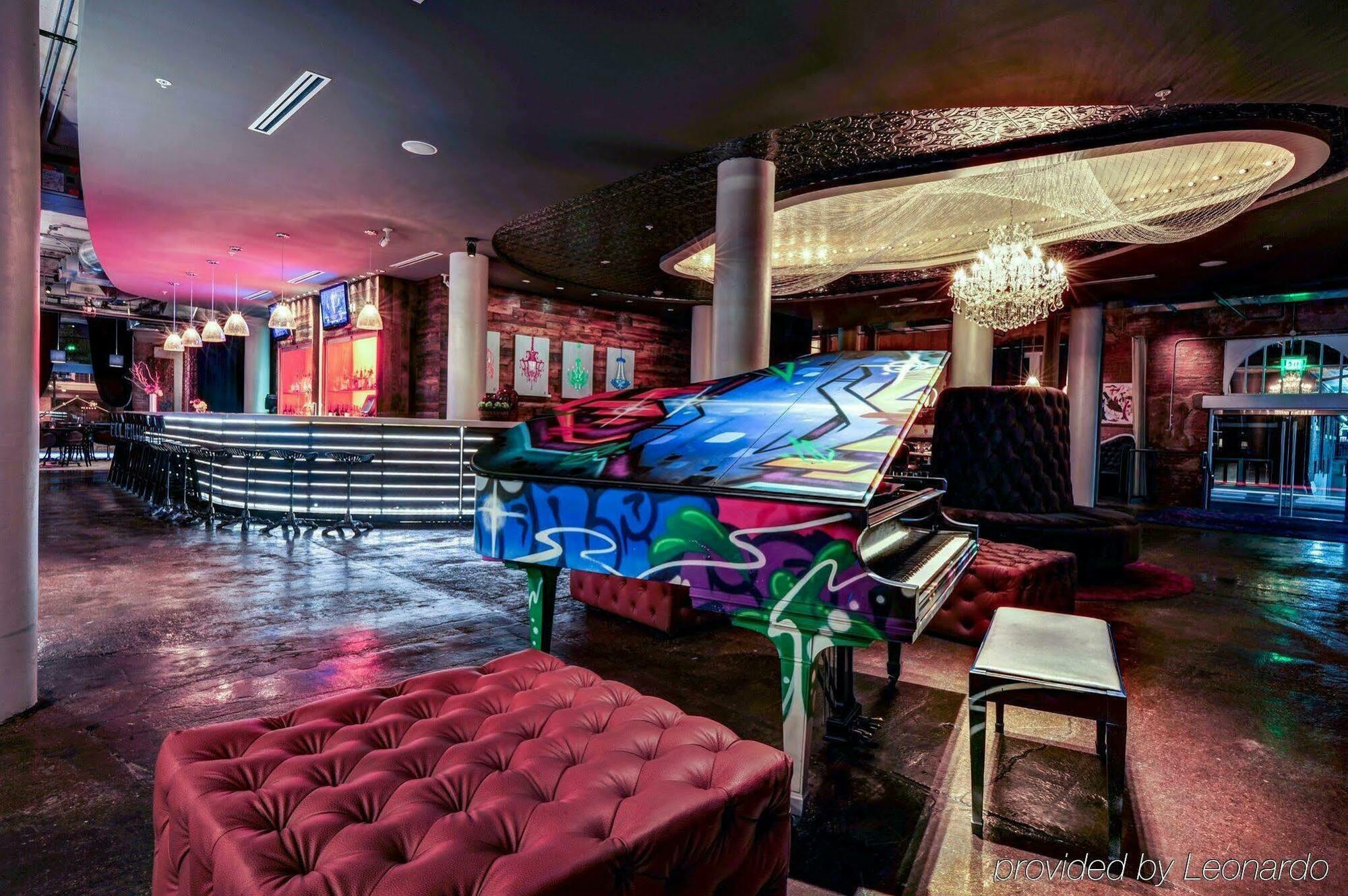 Canvas Hotel
