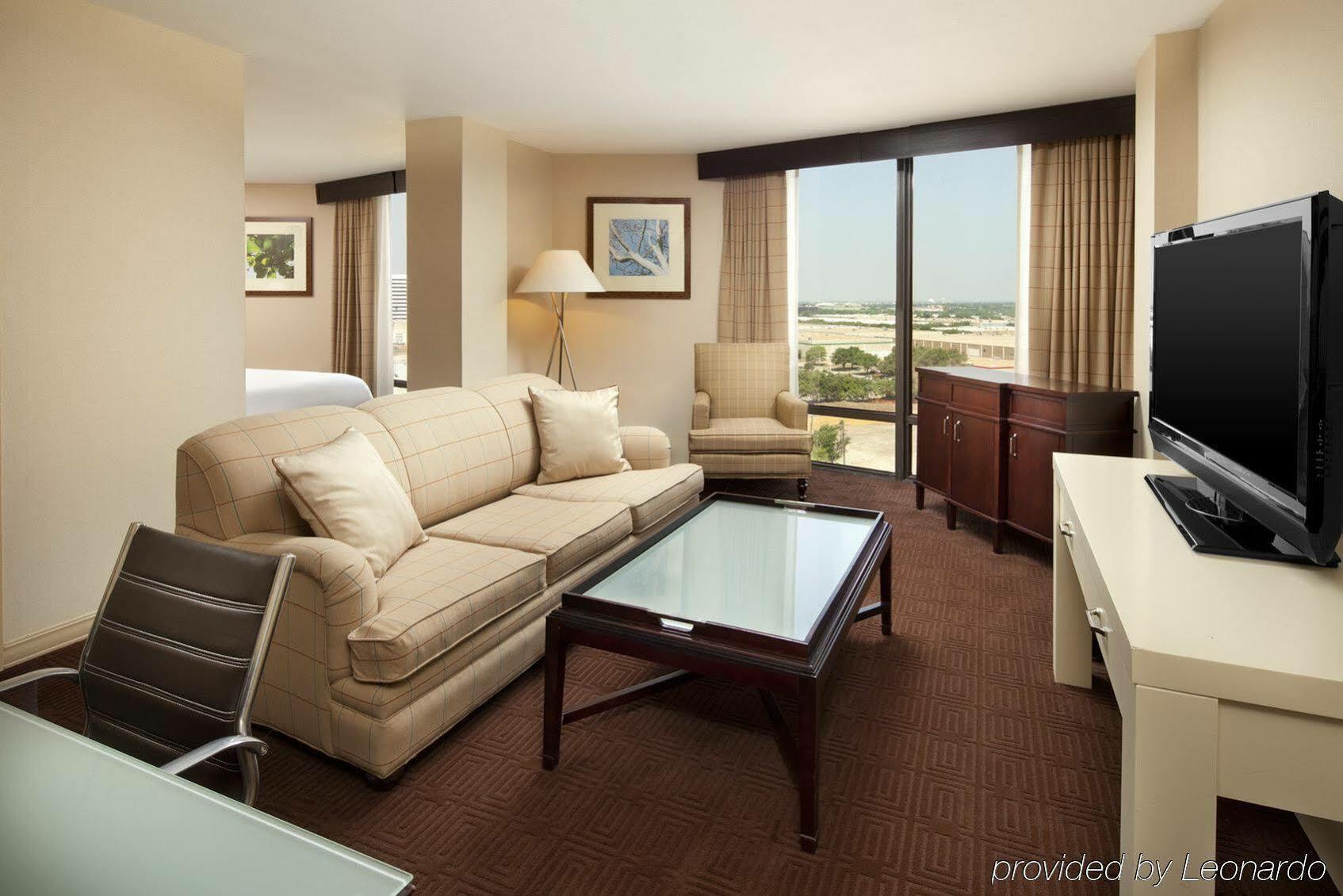 Sheraton By The Galleria Hotel
