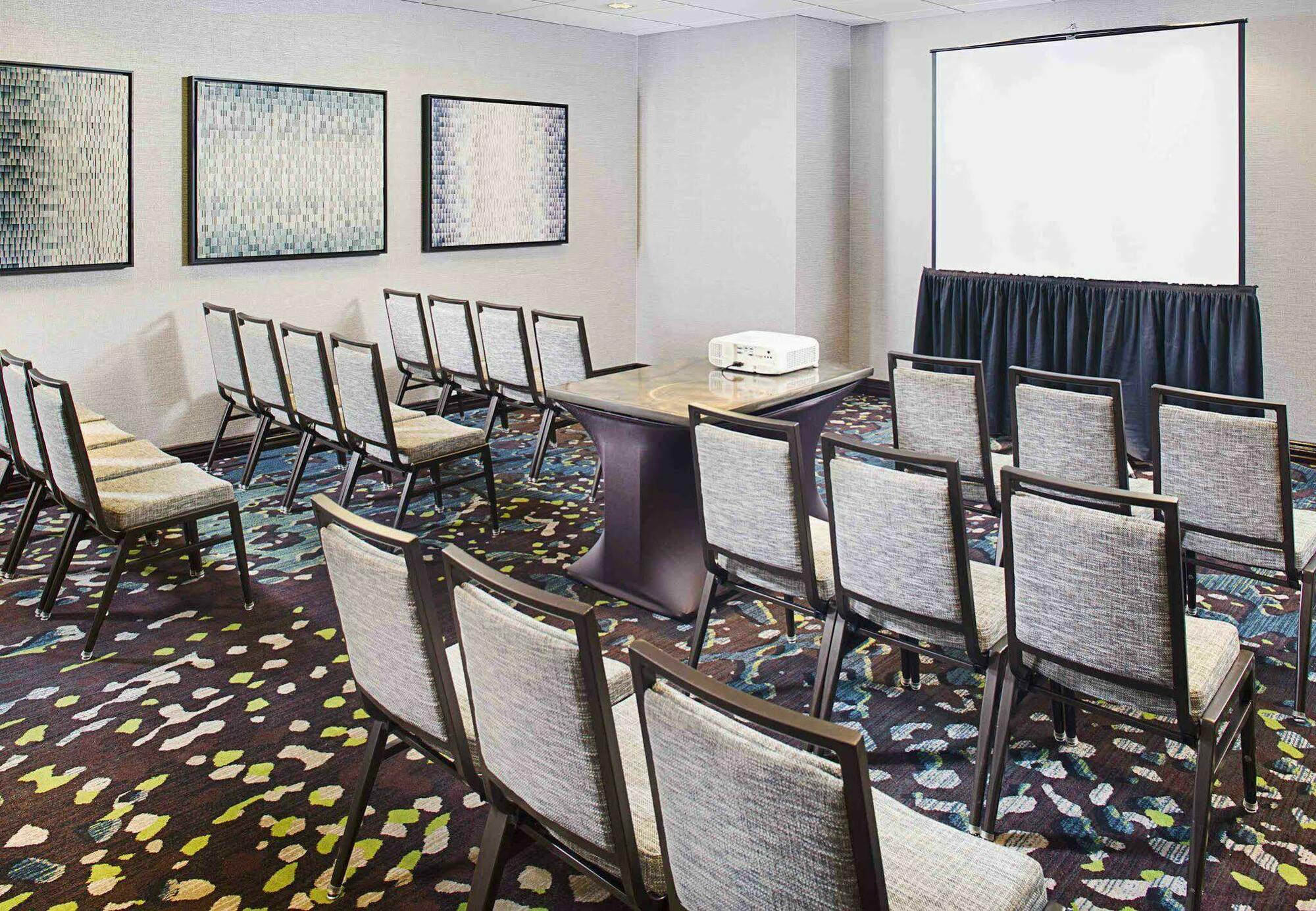 Marriott Medical/market Center Hotel 4*