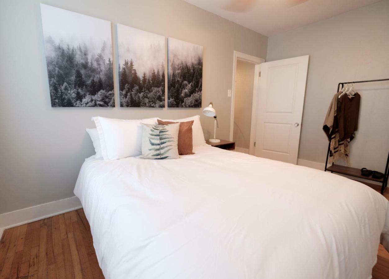 Fresh & Bright, Lower-greenville Ave Area * Dallas