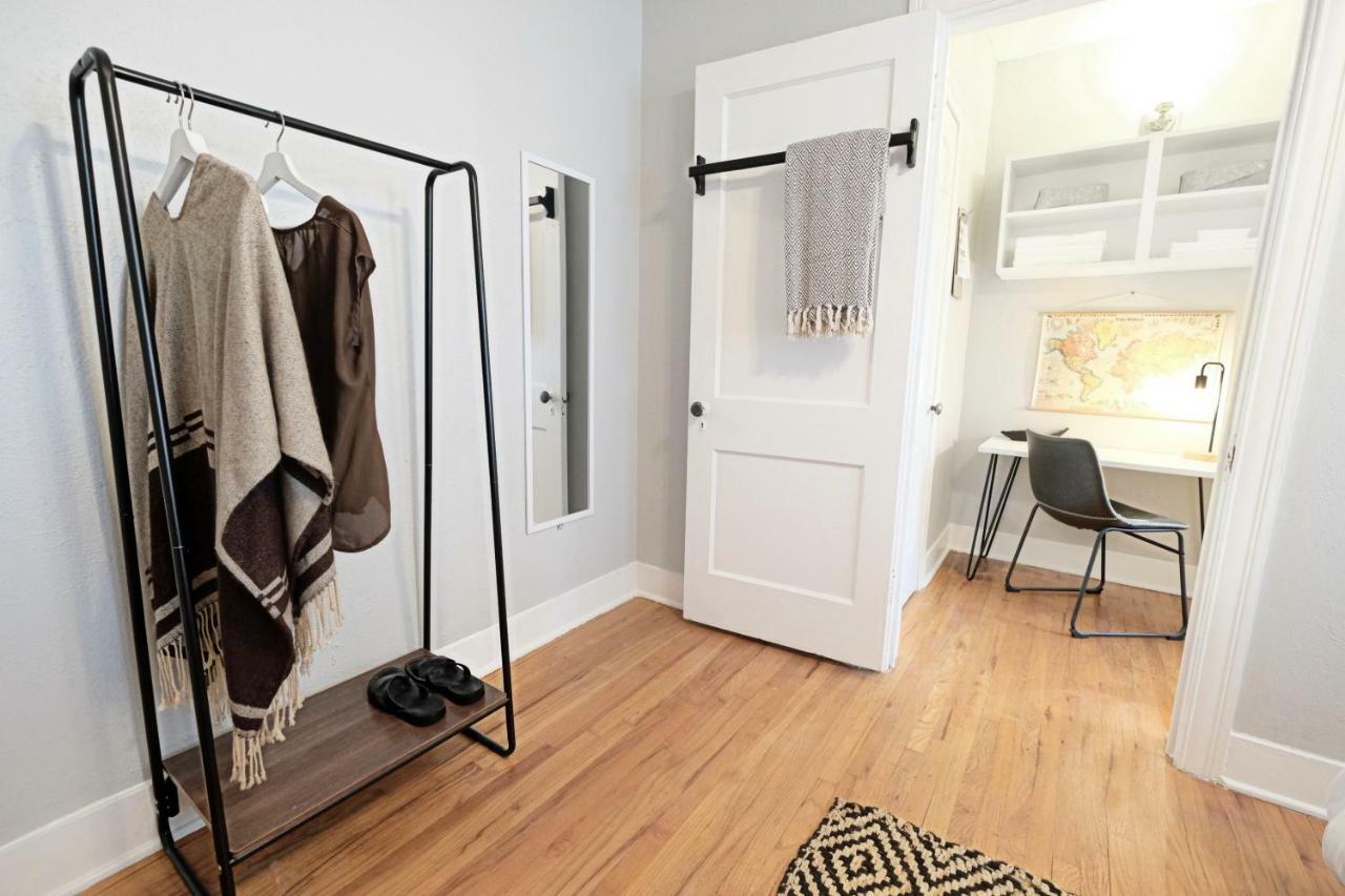 Apartment Fresh & Bright, Lower-greenville Ave Area Dallas