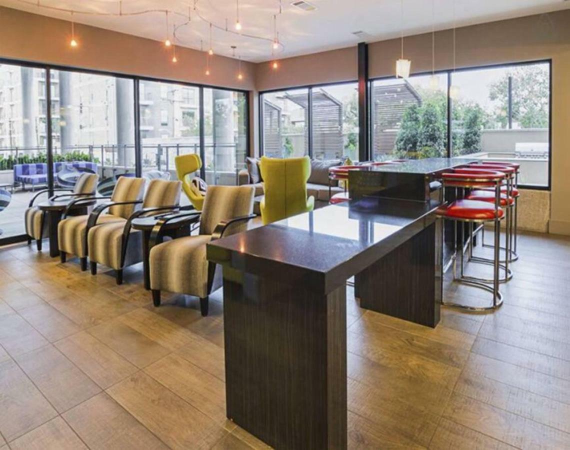 Ga Living - Knox District Uptown *