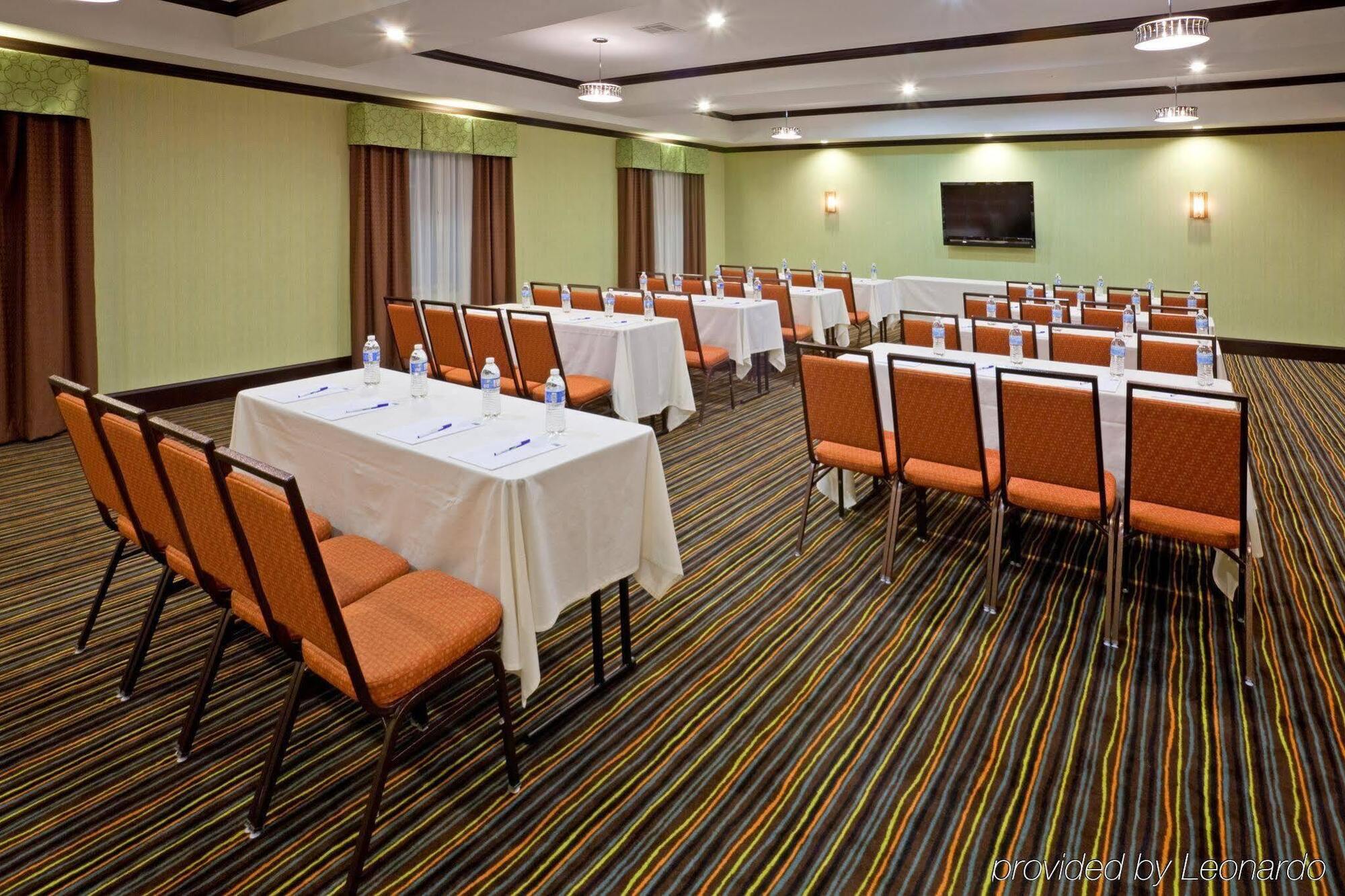 Express & West By Ihg Hotel Dallas