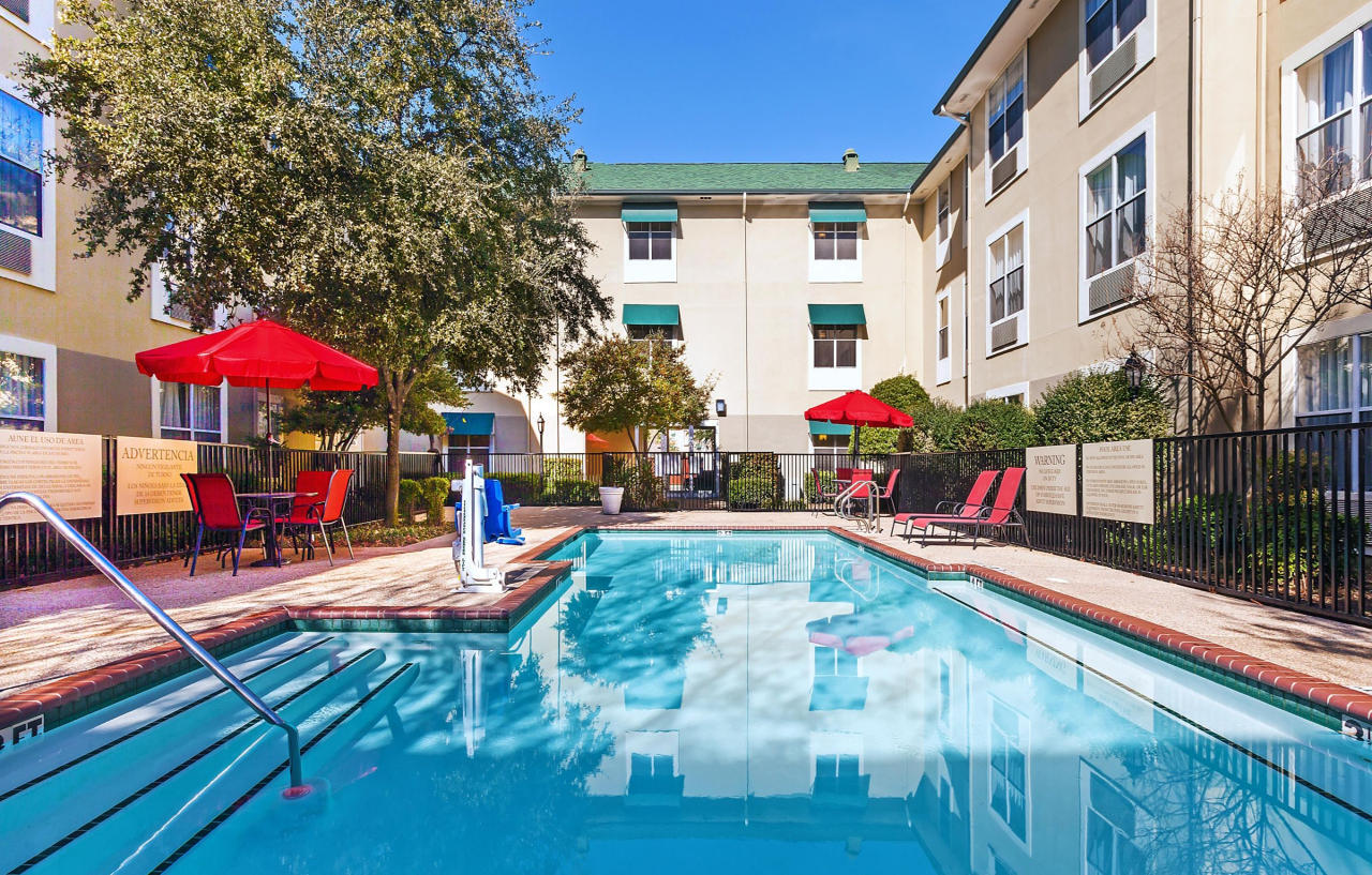 Hotel Candlewood Market Center-love Field By Ihg 3*
