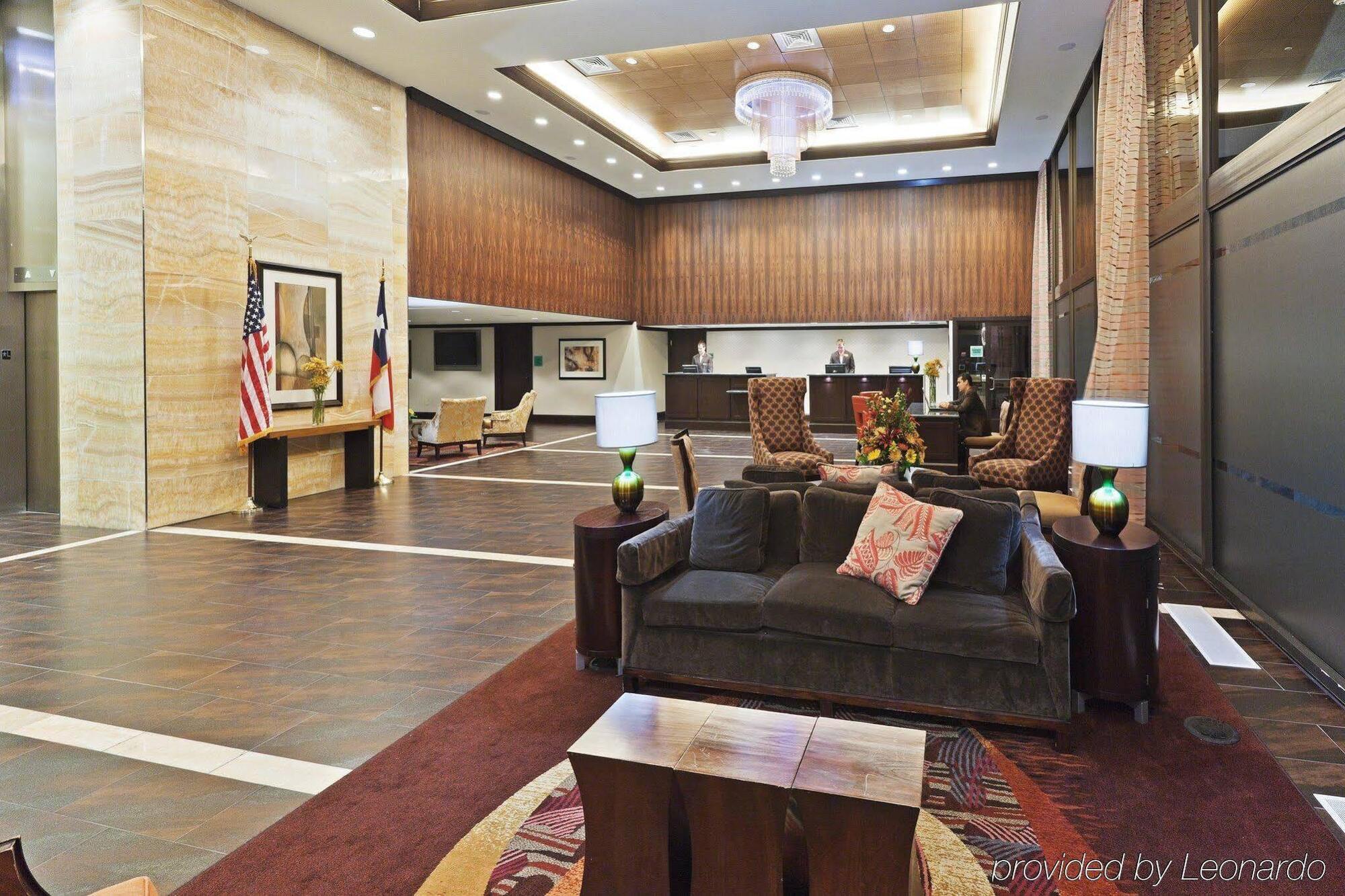Crowne Plaza Downtown By Ihg 3*