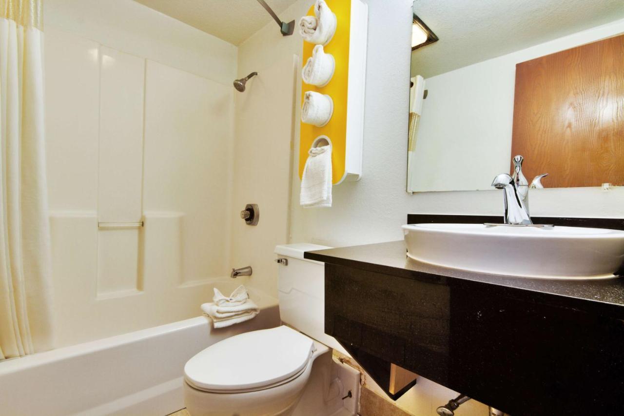 Hotel 6 - Fair Park Dallas